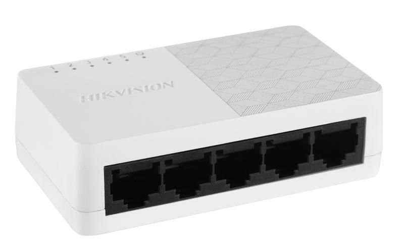5-PORT FAST ETHERNET PLASTIC  *
