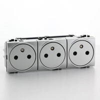 LL TRIPLE PRISE PRECABLEE AFF. 16A 250V  *