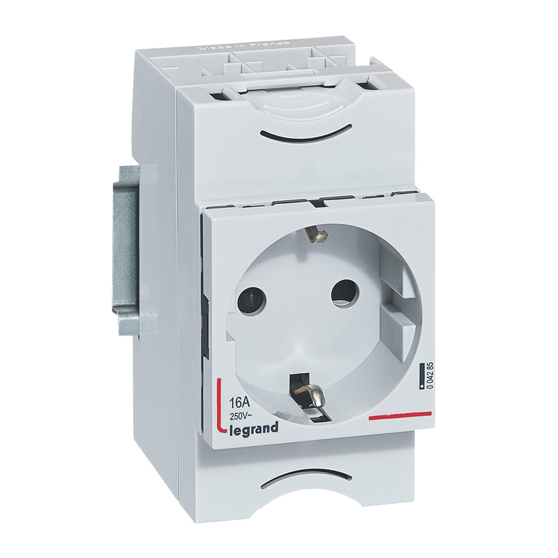 CONTACTDOOS MODULAIR SCHUKO 250 V - 2P+A- 2.5 MODULES  *